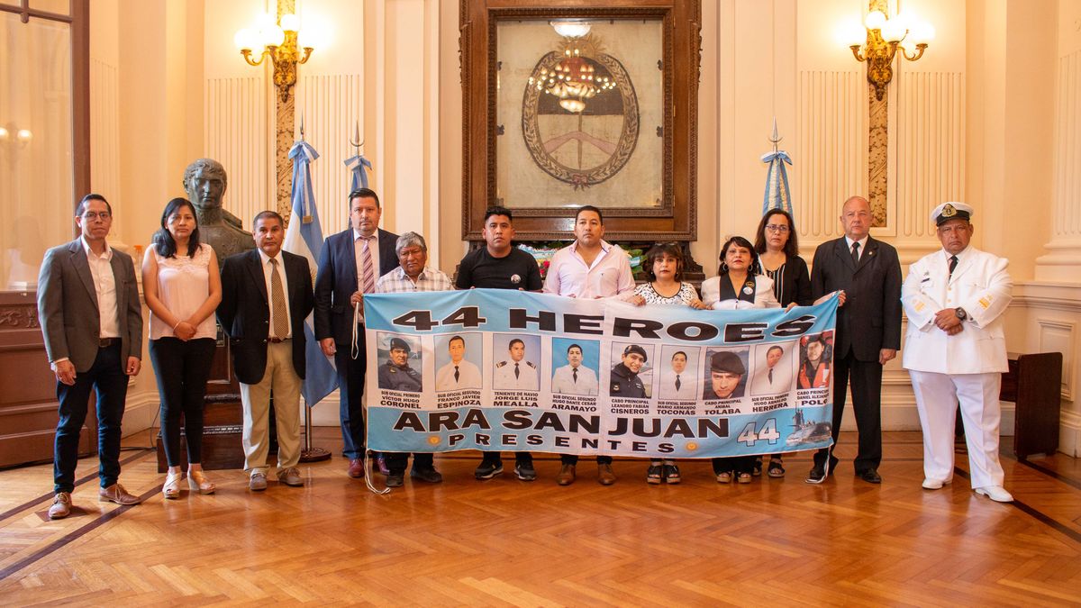 Sentido homenaje a los tripulantes jujeños del ARA San Juan