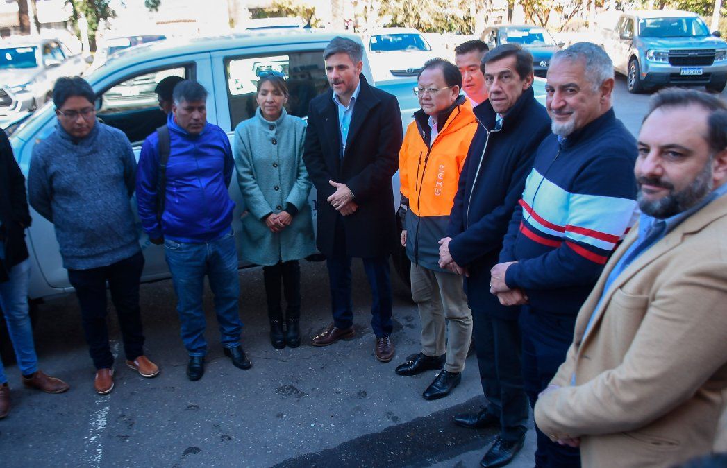 Exar Y Cookins Donaron Una Camioneta Moderna Al Hospital De Susques