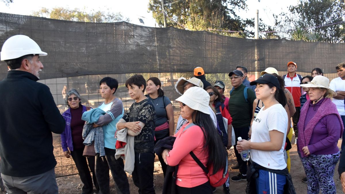 Caminata Saludable Turística y Cultural hacia el Museo Lola Mora