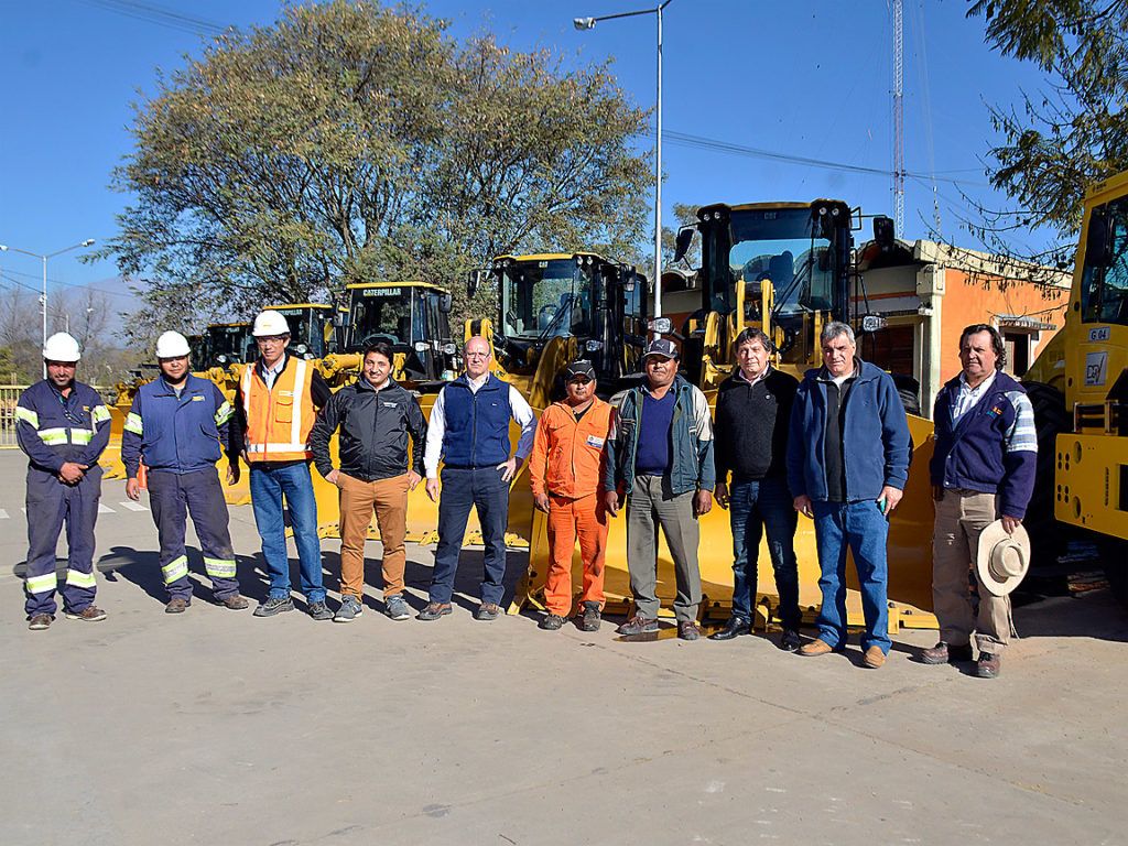 Vialidad prensentó su nueva maquinaria