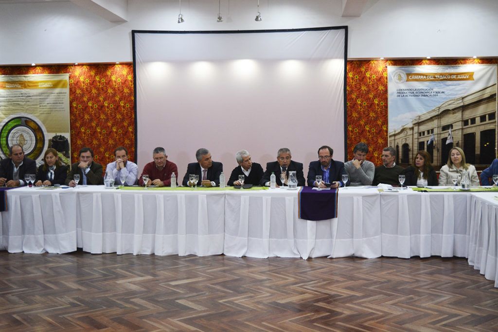 El gobernador Morales y el ministro Abud Robles participaron de la reunión