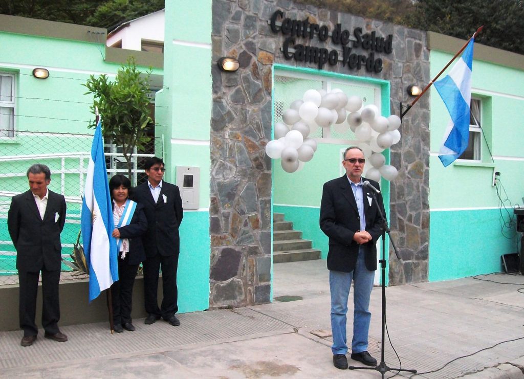 El director del hospital San Roque, Gustavo Macias encabezó el acto junto a la coordinadora de zonas sanitarias, María Joaquina Gurrieri
