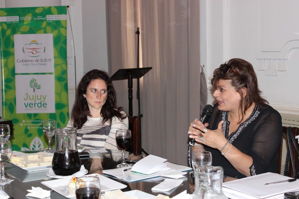 Ministra de Ambiente, María Inés Zigarán, junto a Angélica Shamerina, Punto focal para América Latina y el Caribe.
