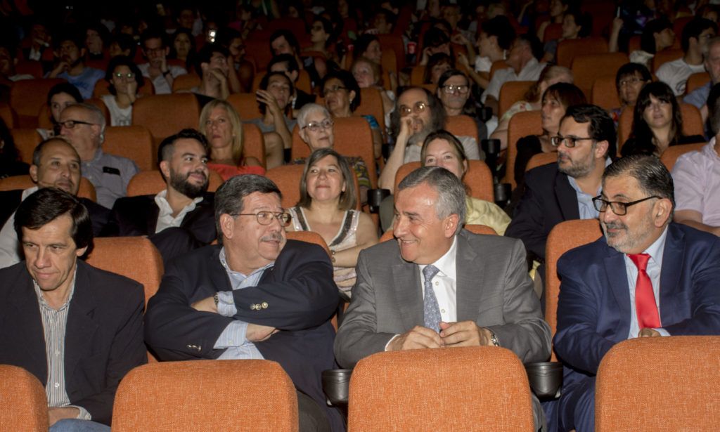 El gobernador junto al ministro de Cultura y Turismo, Hacienda y el intendente de San Salvador de Jujuy. 