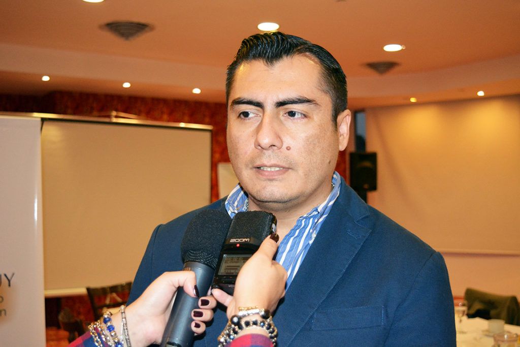 Diego Suárez, Secretario de Desarrollo Industrial y Comercial.