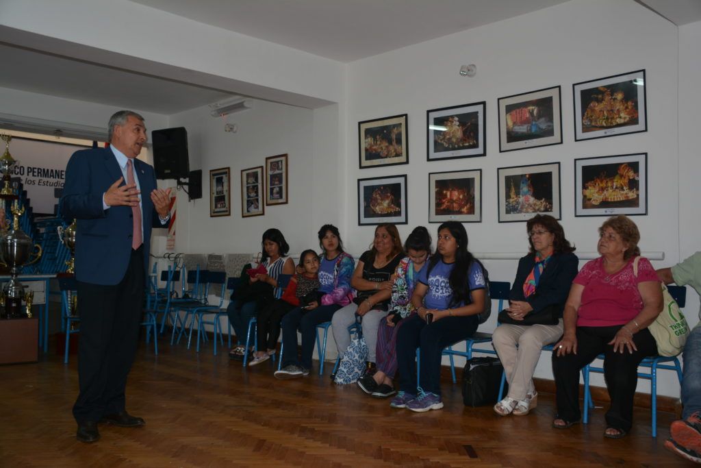 Morales explicó la importancia de este viaje para los jóvenes y la provincia