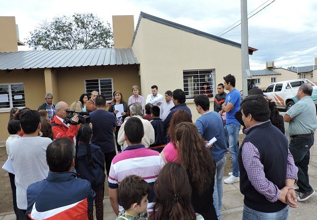 171116-Familias de Fraile Pintado en las 30 Viviendas