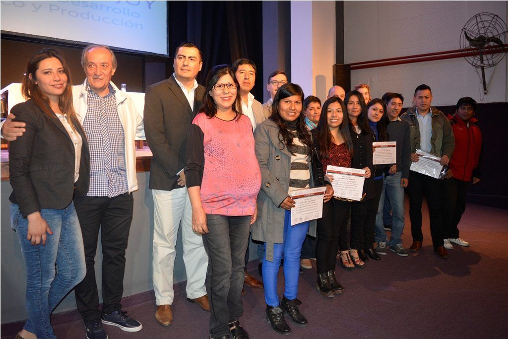 Más de 1600 egresados en Escuela Provincial de emprendimientos.