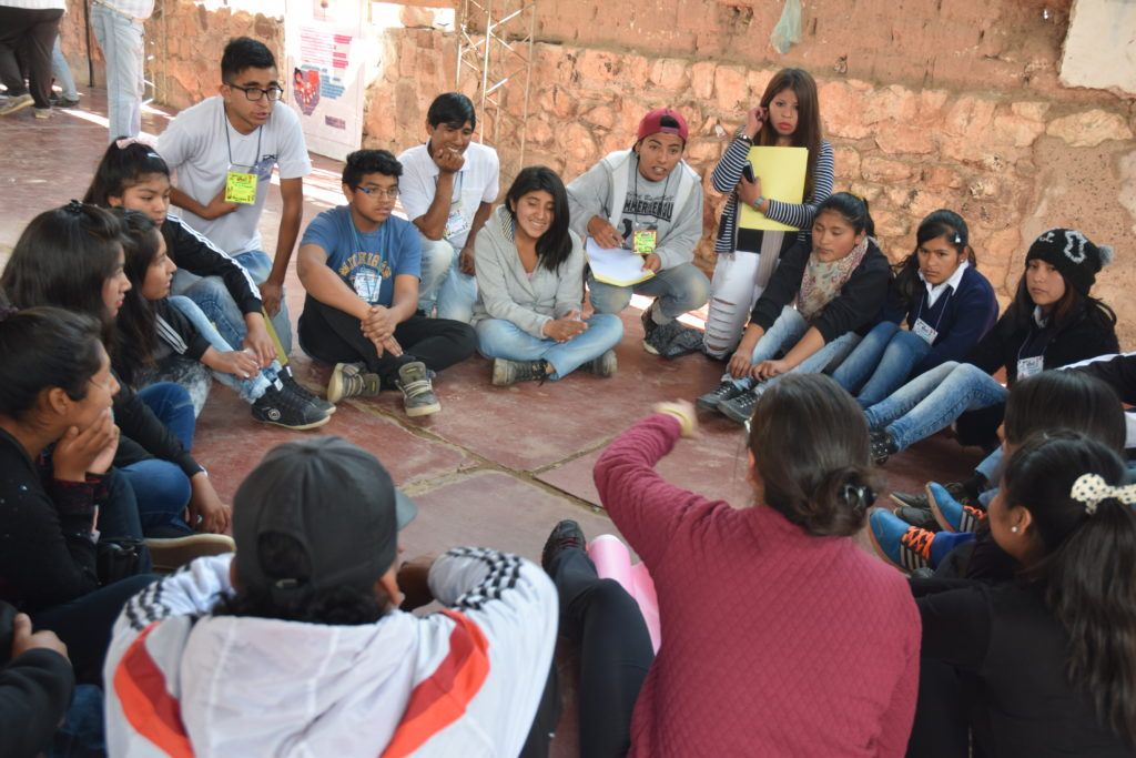 Diálogo y debate, modalidad del Foro de estudiantes de escuelas de la Quebrada, realizado en Tilcara.