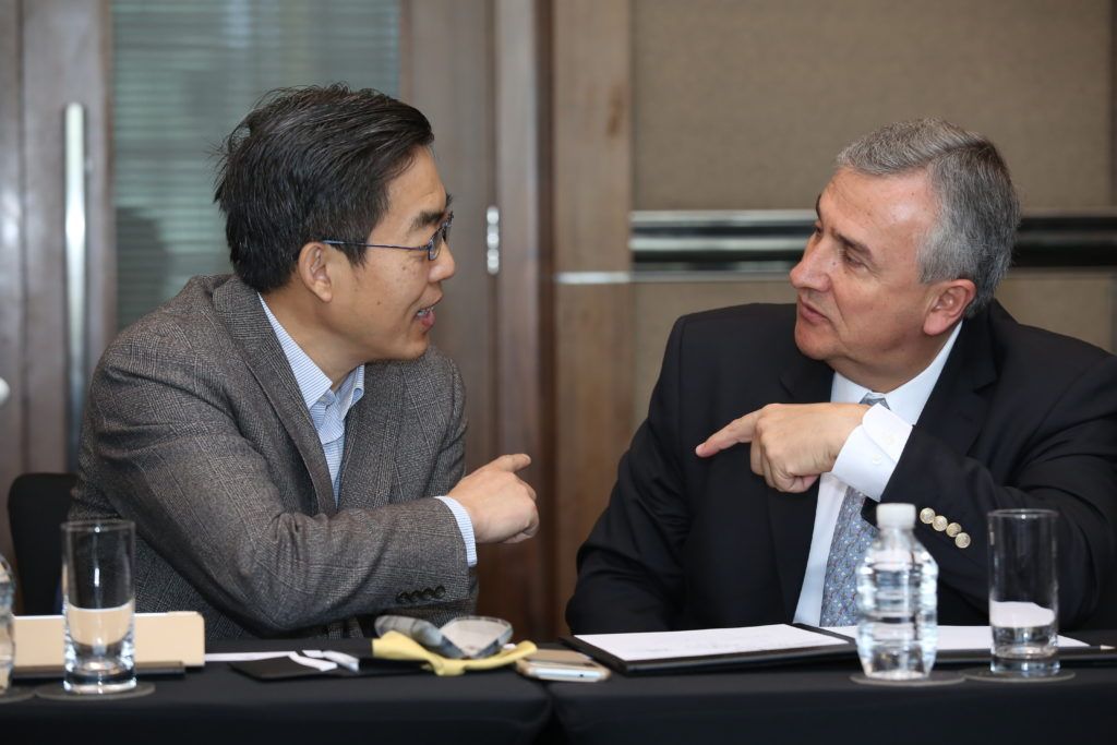 Gerardo Morales y Chen Dayong, reunidos en Beijin.