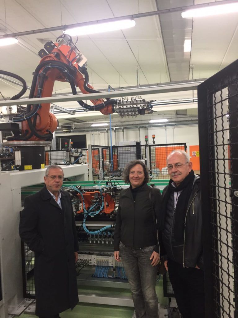 El ministro Abud Robles, durante su recorrido en Italia.