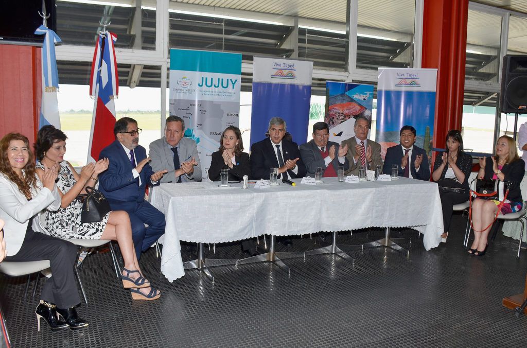 Primer aterrizaje de Aerovias DAP a la Provincia de Jujuy