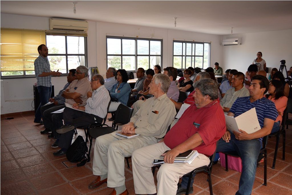 Productores y emprendedores participaron de la presentación.