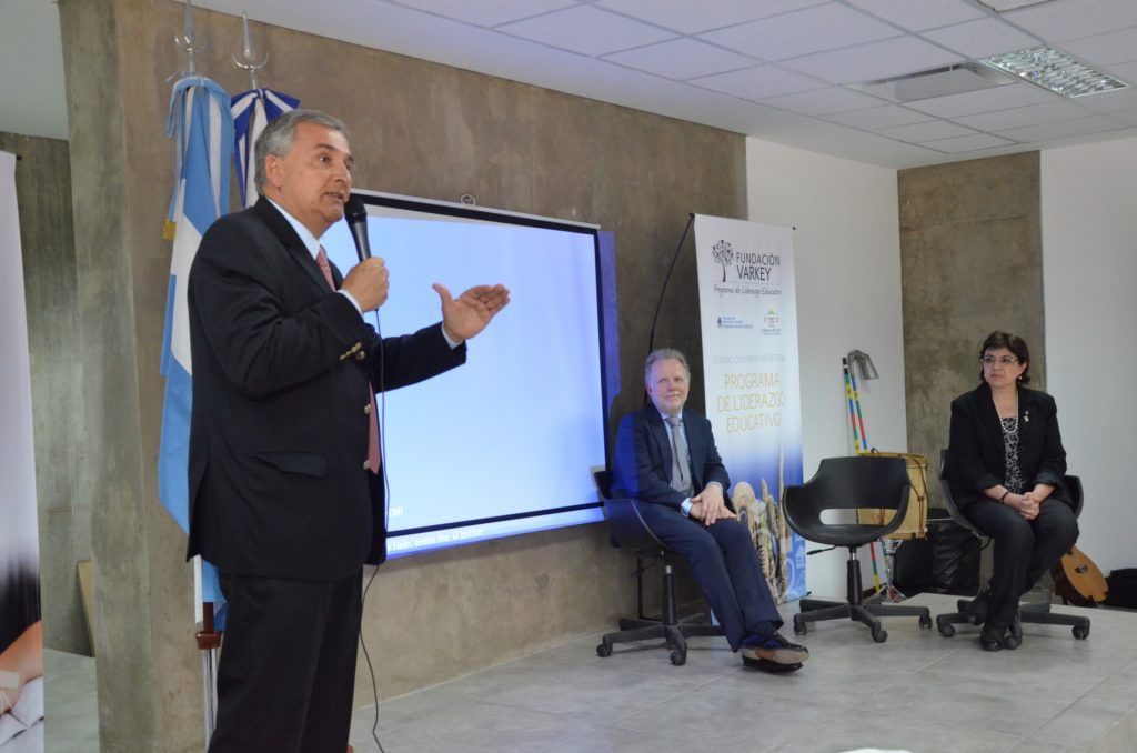 El Gobernador destacó el rol de liderazgo de los docentes y directivos