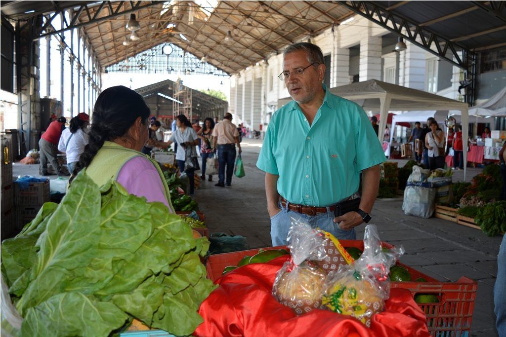 Abud Robles ponderó la necesidad de formalizar al productor