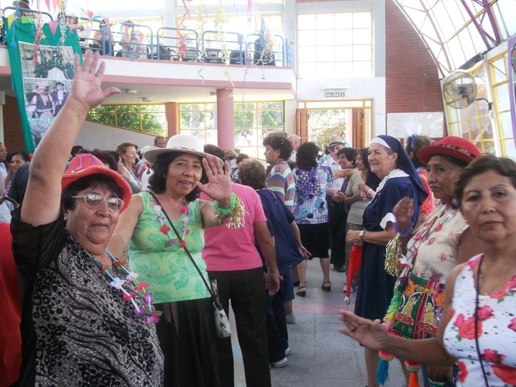 Personas Adultas mayores activos, participativos e integrados