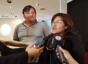 La Comisionada Municipal de Puesto del Marqués, Adriana Farfàn y el Coordinador de Promoción Artística, Julián Morales 