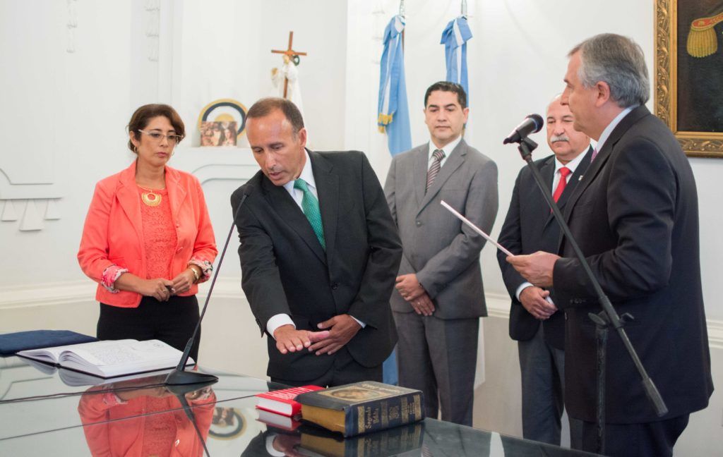 Pablo Perovic jura como nuevo presidente de ISJ.