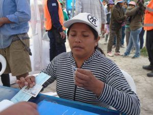Entregaron subsidios a familias afectadas por el alud