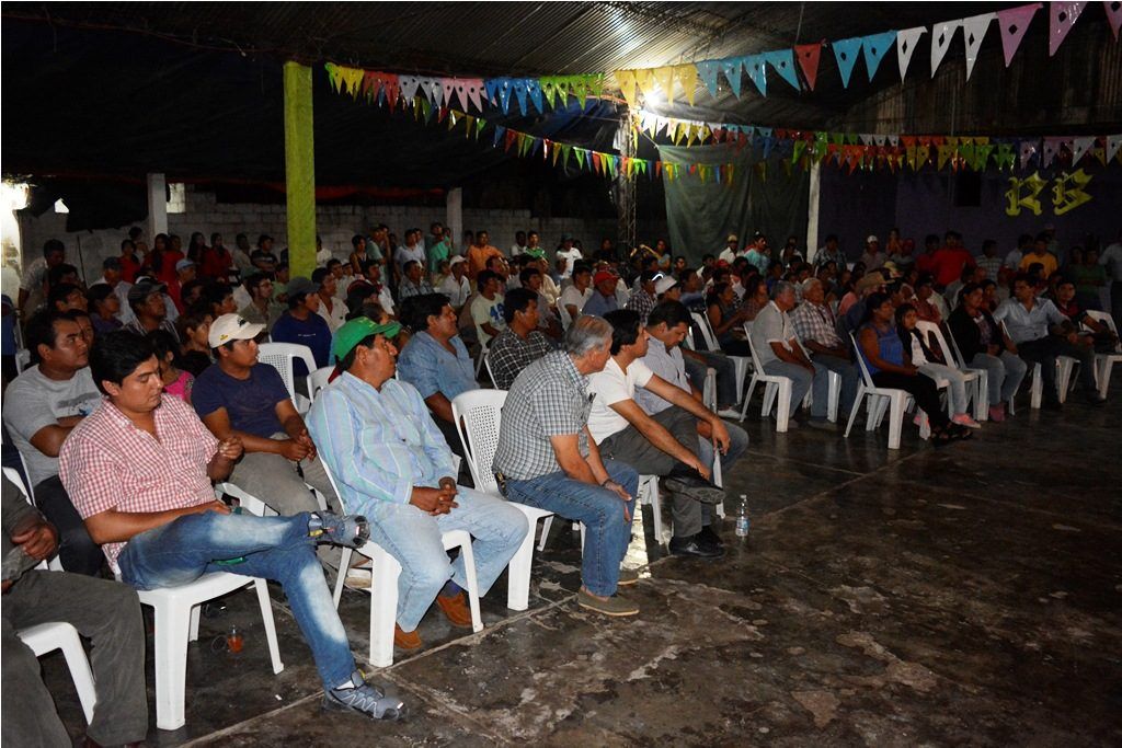 Presentaron nuevas alternativas a productores de Aguas Calientes.