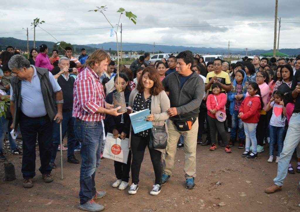 Se entregan lotes con infraestructura de servicios y ordenamiento del espacio, además de previsiones y árboles nativos analizados para conformar un hábitat saludable.