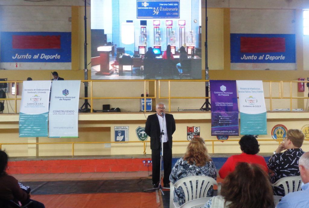 Humberto García celebró el acompañamiento de la ciduadanía en el Estadio Olímpico de Palpalá, hacia donde se transmitió en directo el sorteo de los lotes.