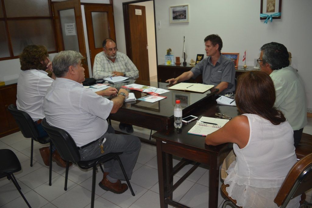 Referentes oficiales y privados analizaron lineamientos mineros