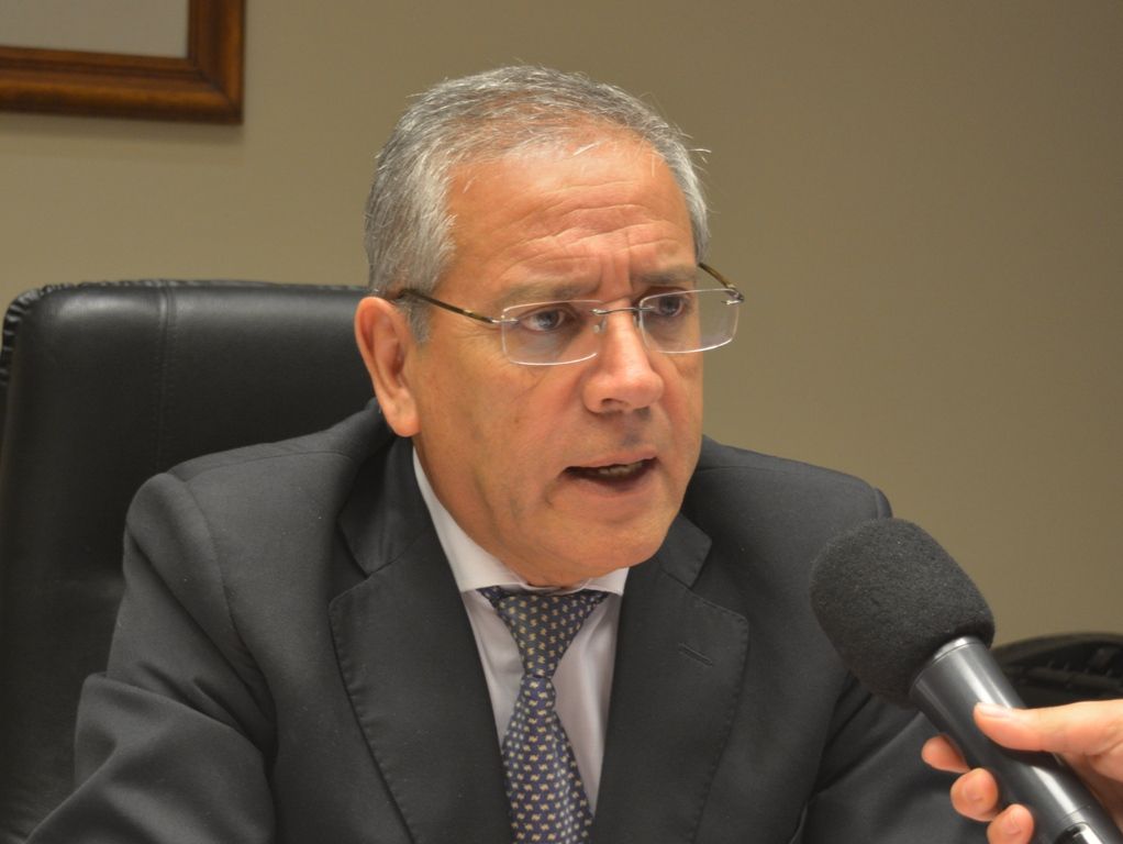 Ministro Abud Robles expuso el potencial del complejo de litio