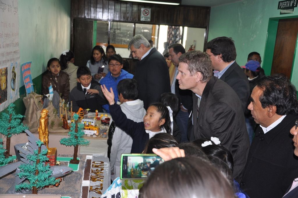 Soler y alumnos de El Aguilar ponderaron el desarrollo minero 