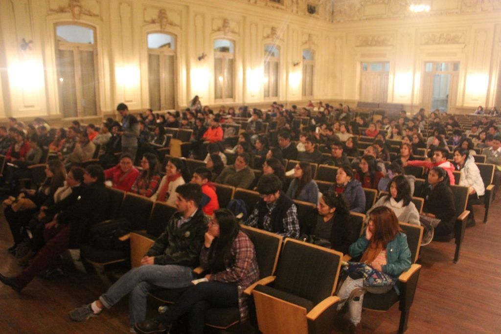 Estudiantes del profesorado de Biología participaron de la actividad.