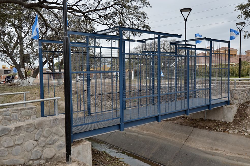 PASARELA EN PERICO 1