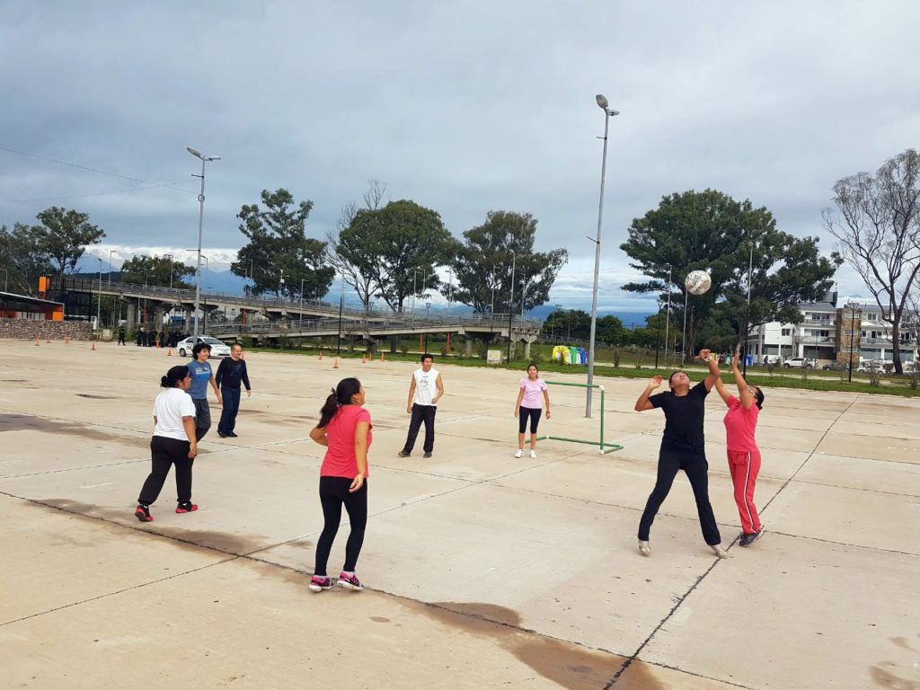 La comunidad participa activamente del programa implementado por la Secretaría de Deportes y Recreación.
