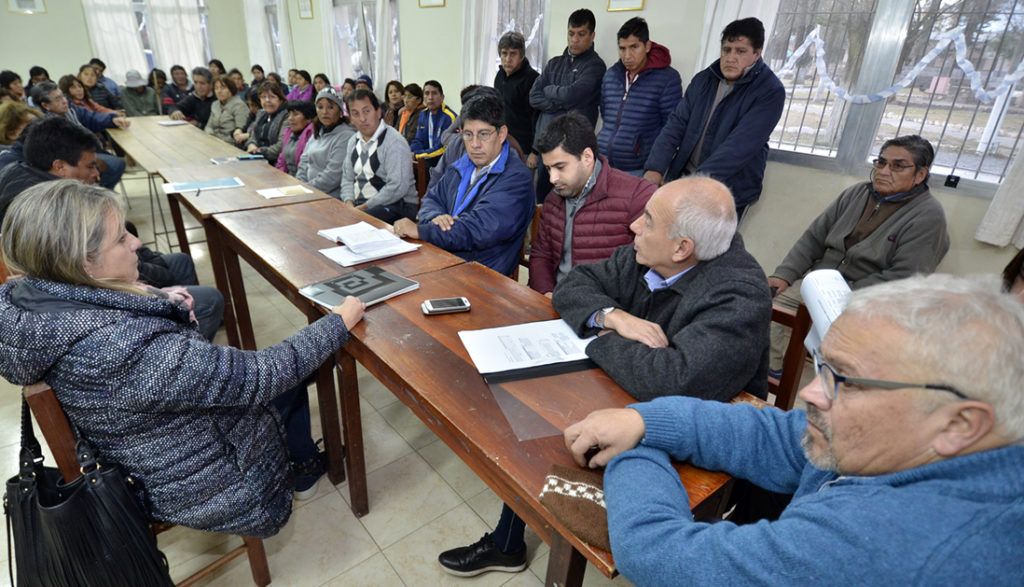 Funcionarios provinciales expusieron los progresos de la recuperación de Volcán.