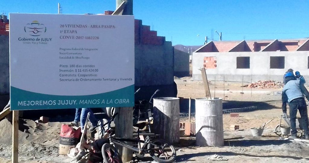 En La Quiaca, como en otros puntos de la provincia, los cooperativistas avanzan con la finalización de viviendas.