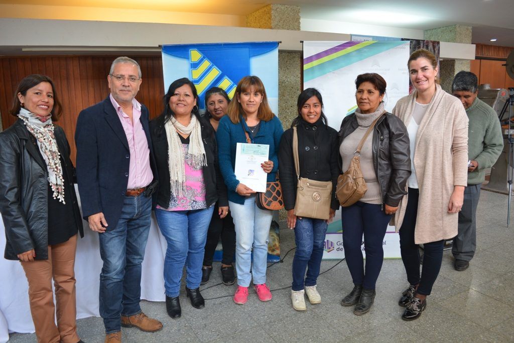 Entrega de créditos en Palpalá