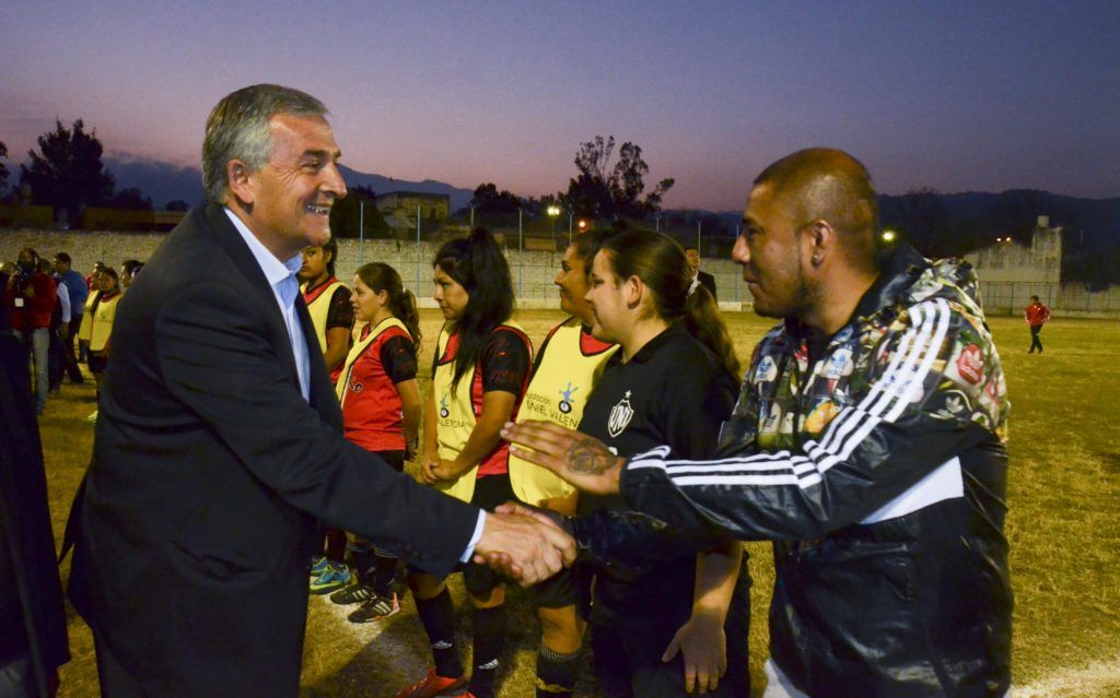 Reacondicionamiento del Estadio La Tablada y entrega de beneficios a clubes deportivos