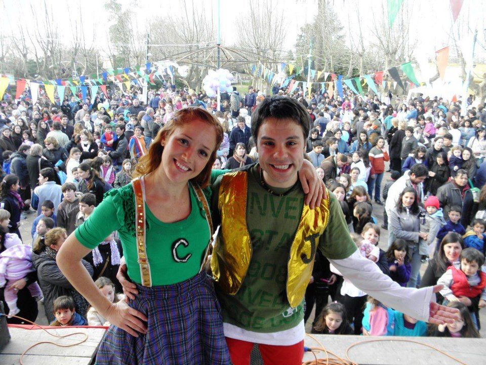 el mundo de caro y juanchi