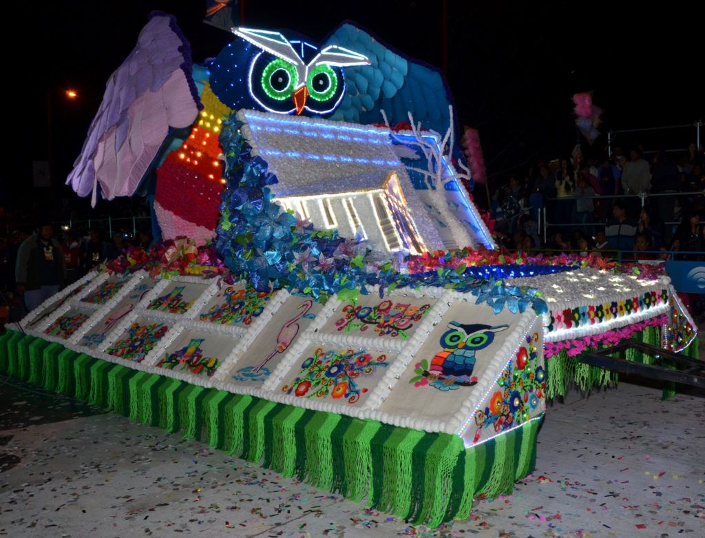 El Carruaje de la Escuela de Tres Pozos de Cochinoca ganó el primer premio en su categoria