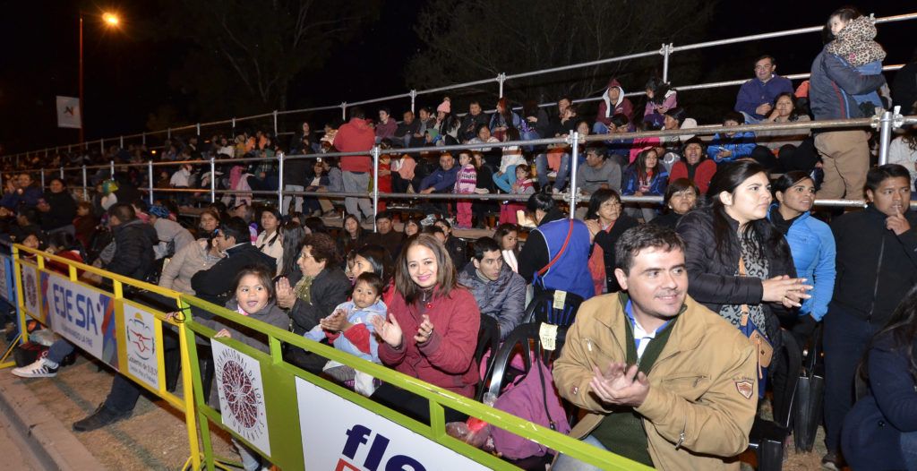 Nutrida concurrencia de público en la Ciudad Cultural.