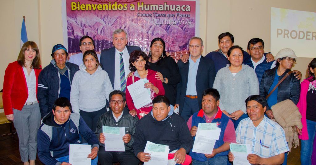 Entrega subsidio a productores de Humahuaca