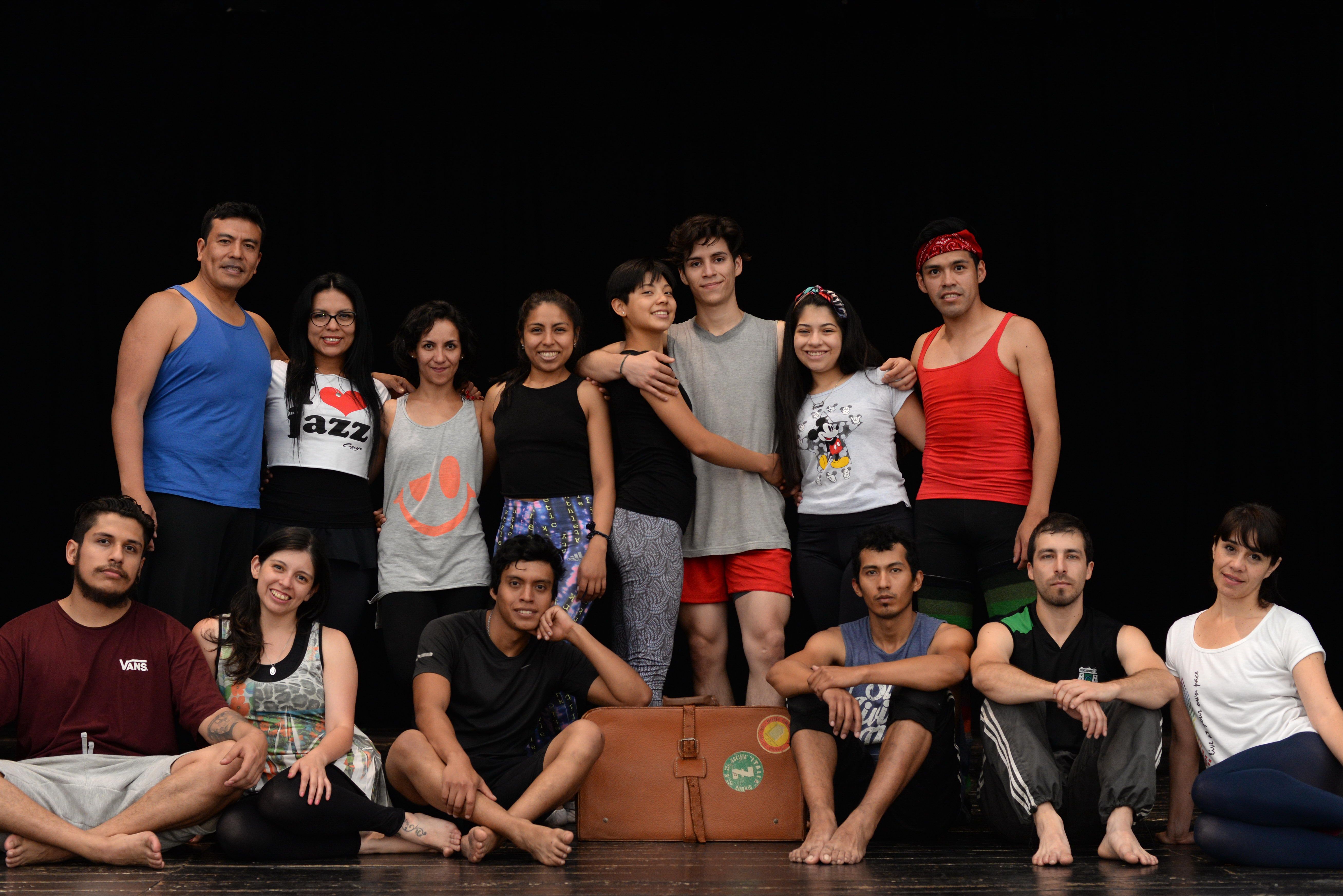 Director, Asistente, bailarines y bailarinas del Ballet Integral Jujuy