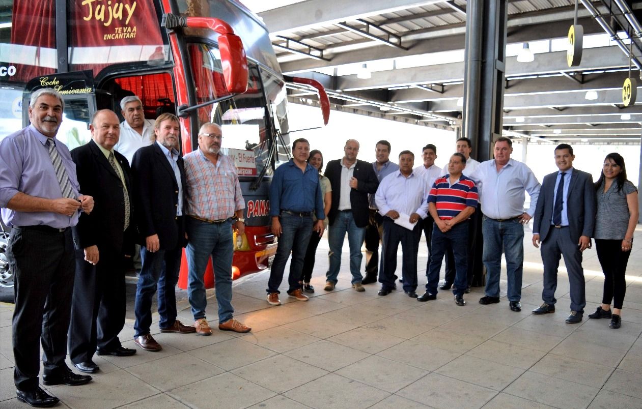 El servicio de verificación de condiciones partió ayer hacia El Fuerte y hoy jueves realizó su primer viaje con pasajeros desde allá hacia la capital provincial.