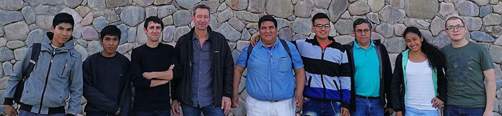 El Director Artístico de La Machine, François Delarozière, junto a estudiantes y docentes de escuelas técnicas.
