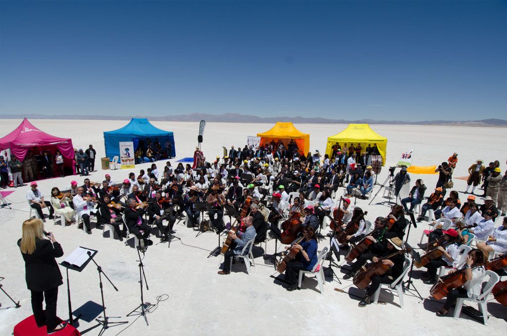 "Viaje la centro de la música" en Salinas Grandes 