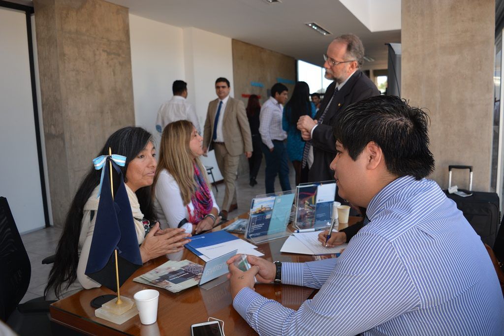 Charlas, rondas de negocios, living de debates, fueron algunas de las actividades de la jornada. 