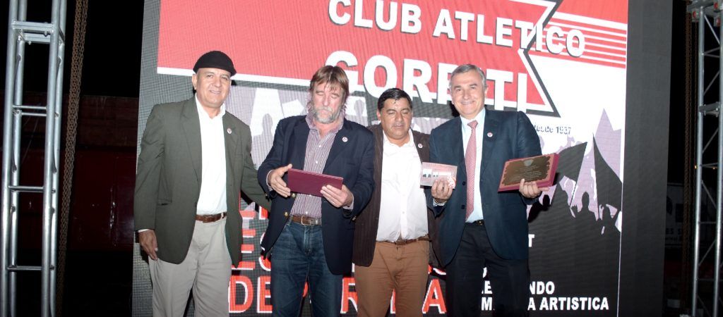 El Gobernador Morales y el ministro Rizzotti recibieron placas en reconocimiento y la declaración como socios honorarios