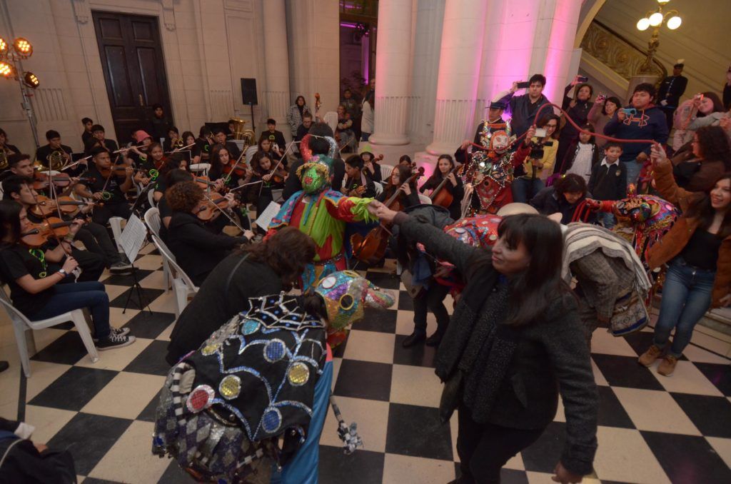 Noche de fiesta en Casa de Gobierno