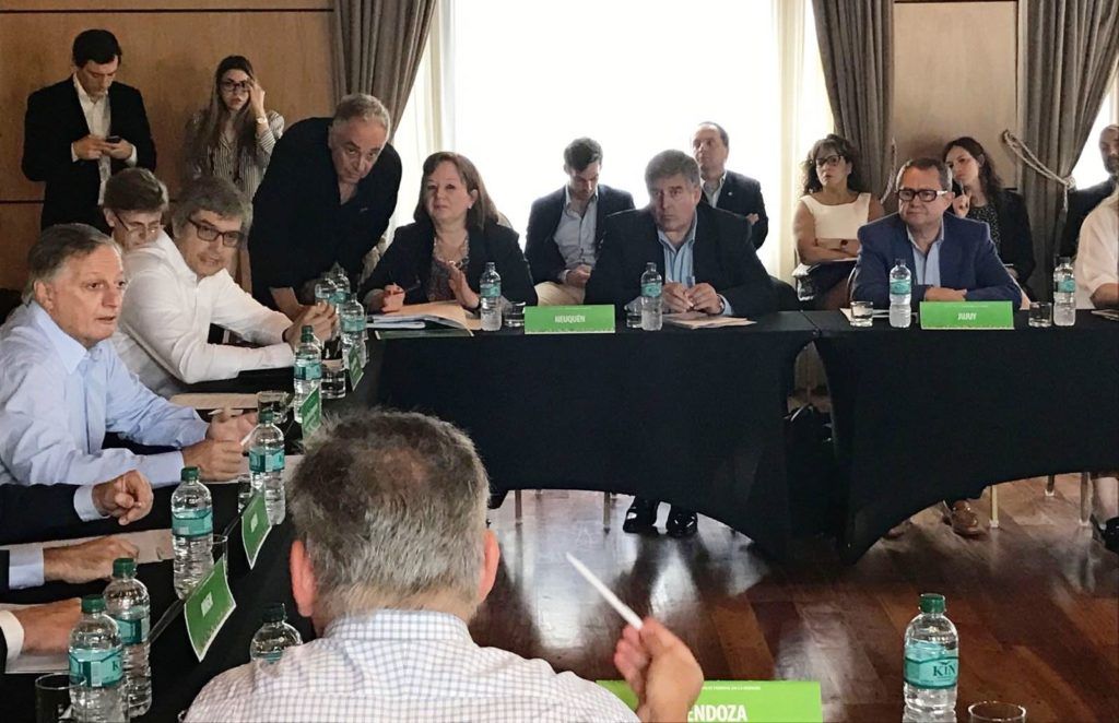 En el Comité Federal de la Energía, que encabeza el ministro de Energía de la Nación, Juan José Aranguren, representa a Jujuy el secretario de Energía, Mario Pizarro.