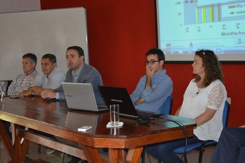 Funcionarios del Ministerio de Desarrollo Económico y Producción, encabezaron la jornada.