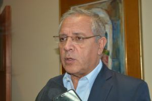 Ministro de Desarrollo Económico y Producción, Juan Carlos Abud Robles. 